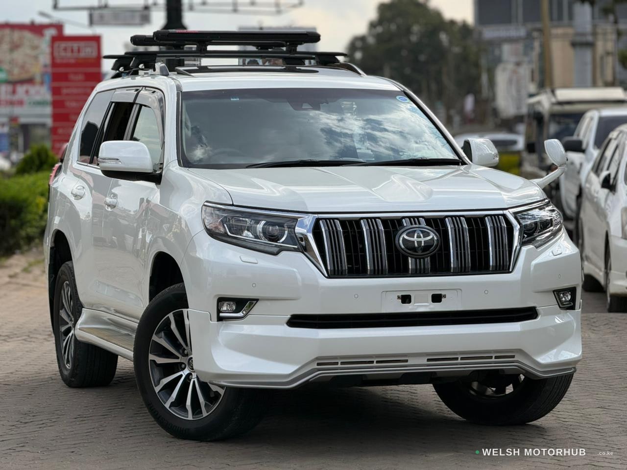 2020 Toyota Land Cruiser Prado TX-L Petrol SUV, photo 3