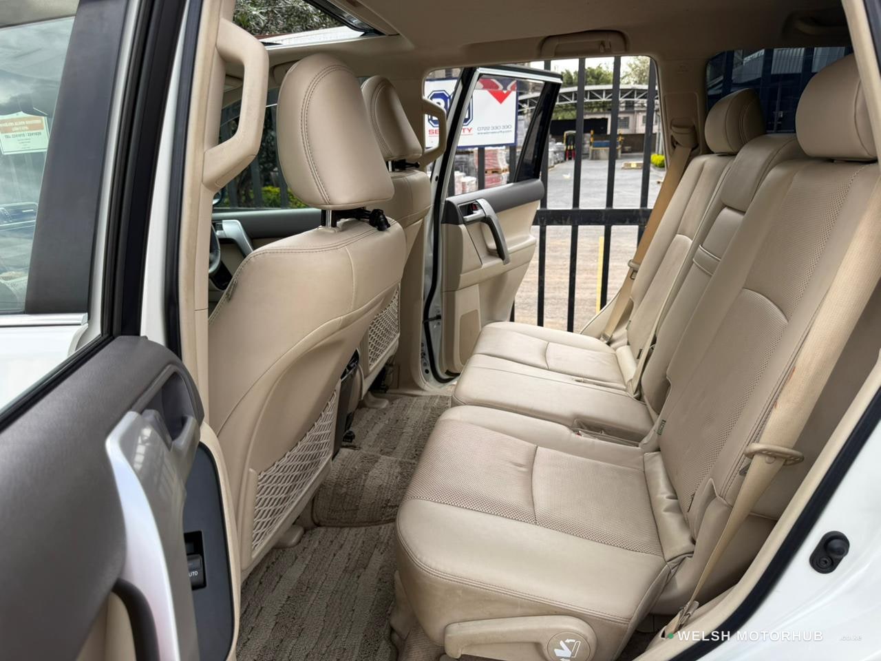 2020 Toyota Land Cruiser Prado TX-L Petrol SUV, photo 7