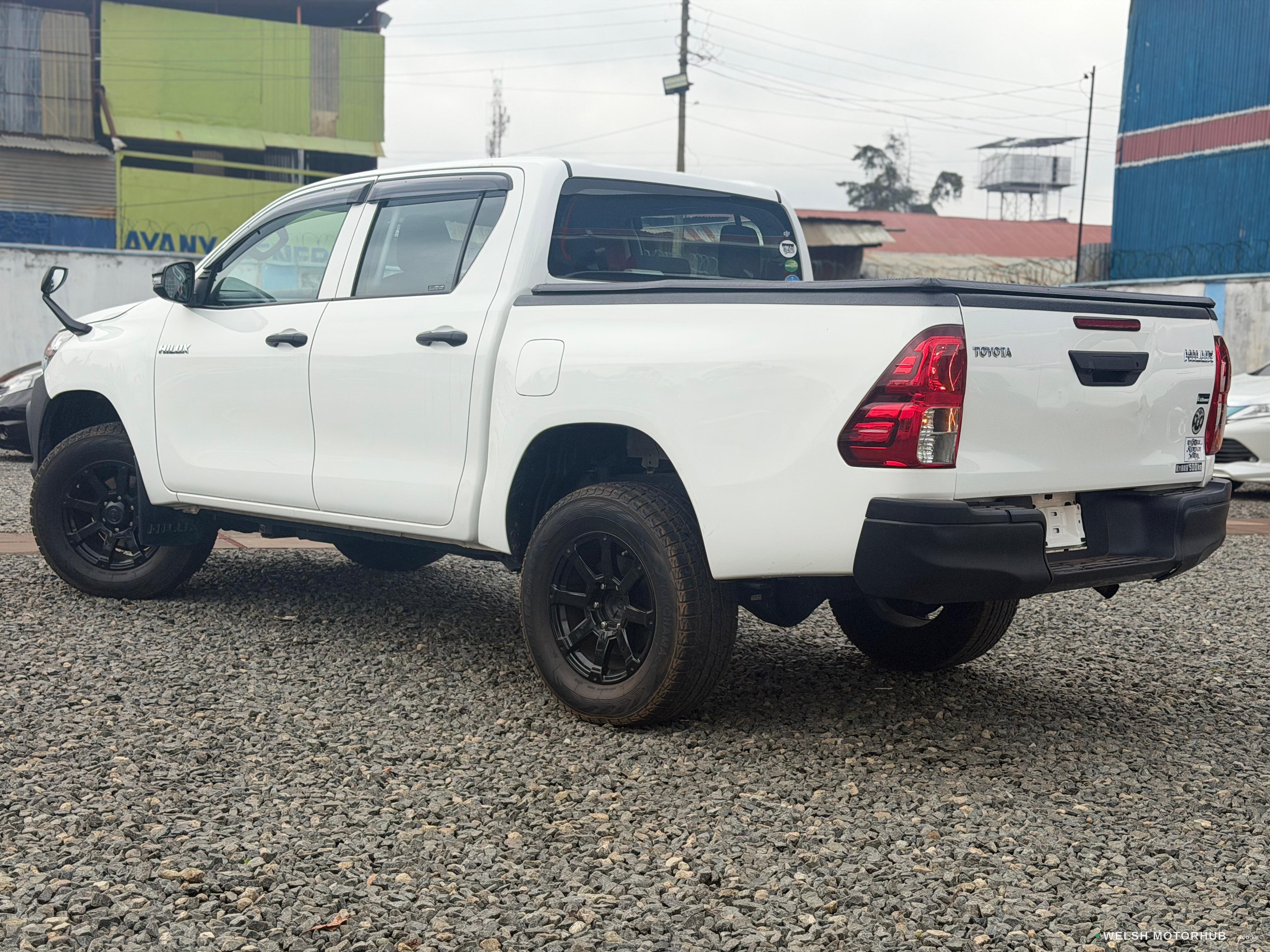 2019 Toyota Hilux 2.4L Diesel Pickup, photo 2