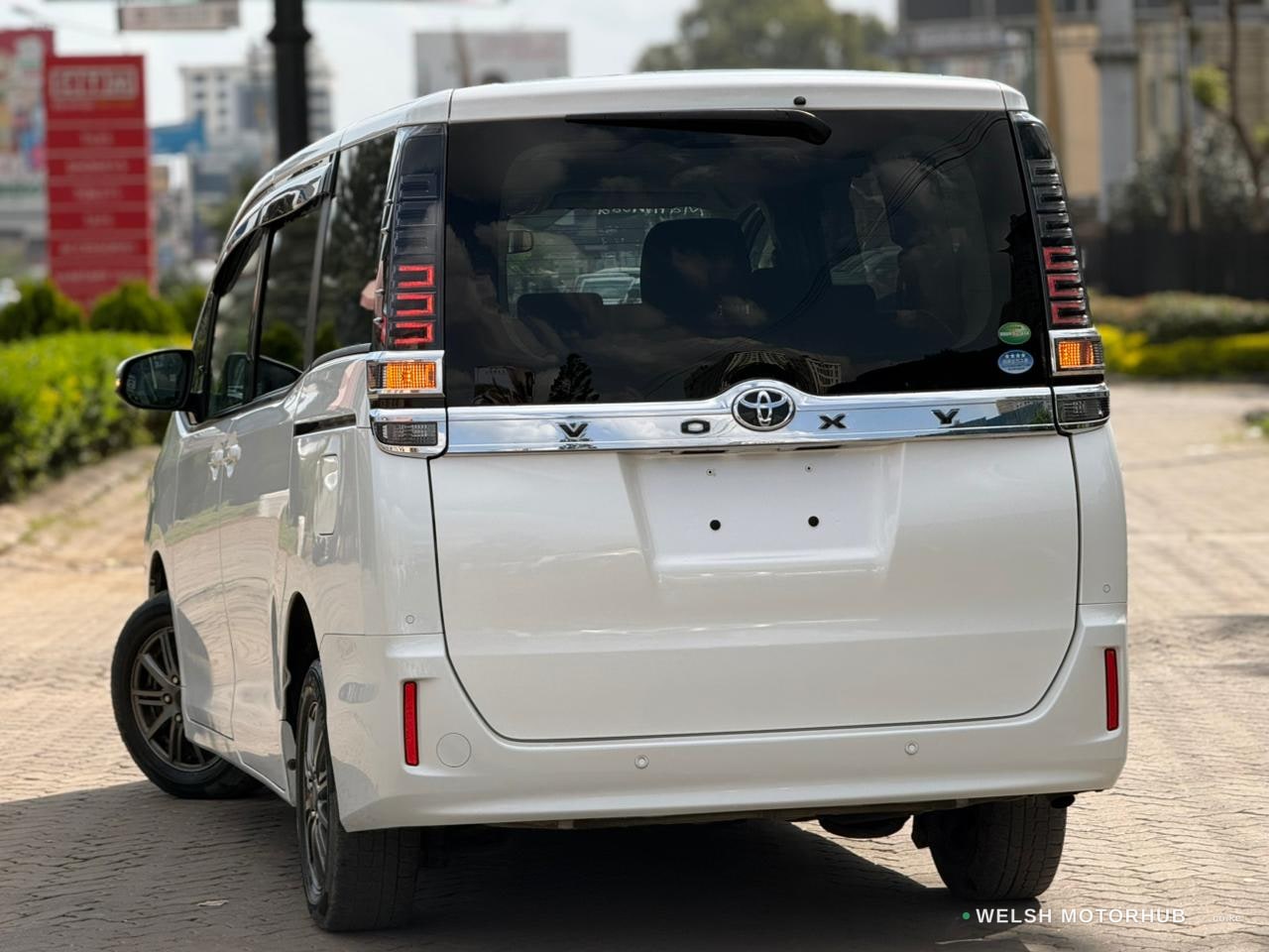 2019 Toyota Voxy Petrol MPV, photo 3