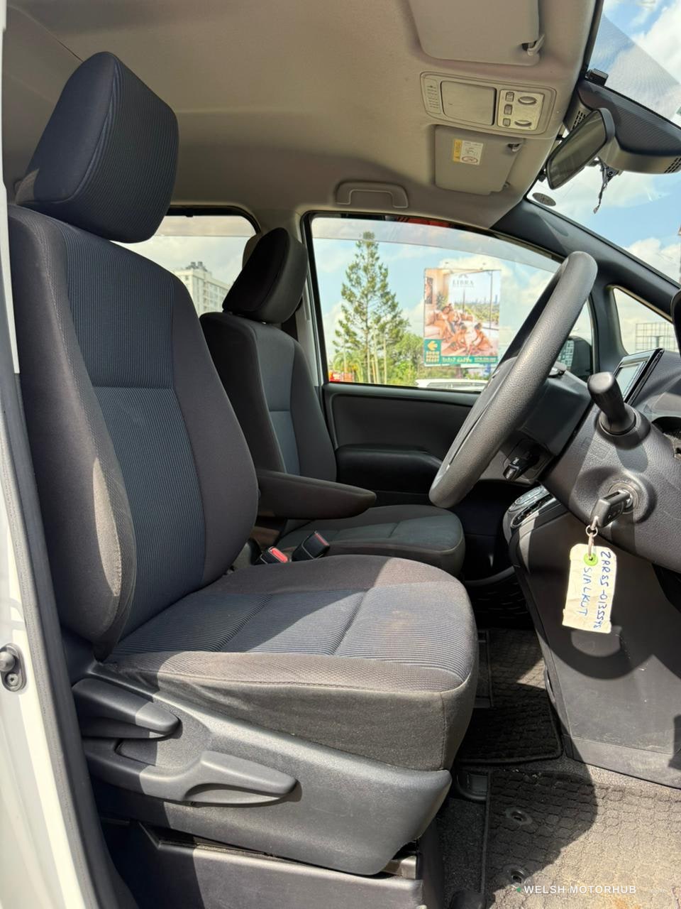 2019 Toyota Voxy Petrol MPV, photo 7