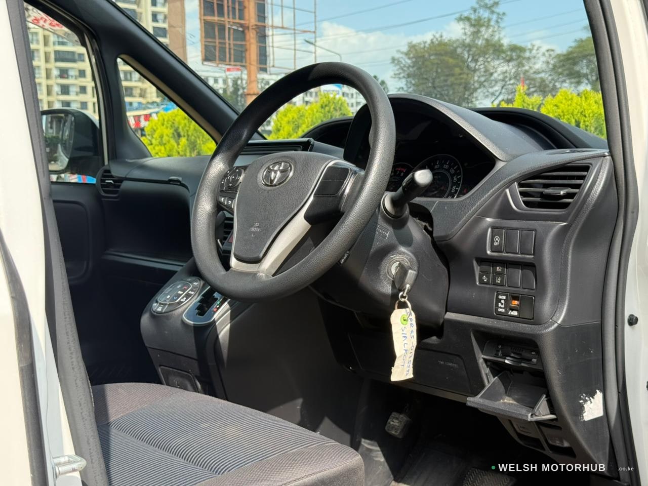 2019 Toyota Voxy Petrol MPV, photo 6