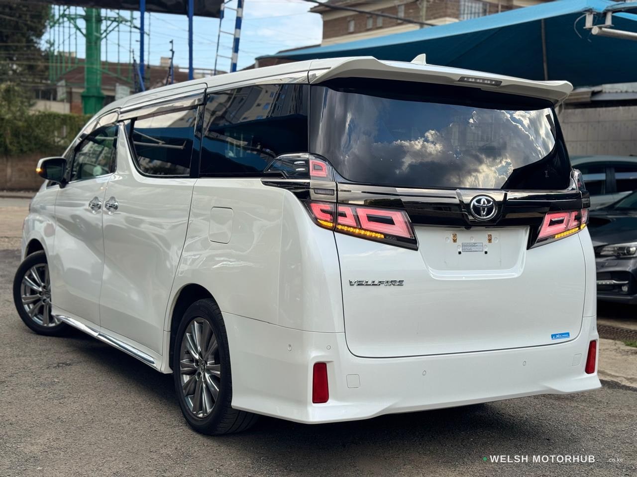 2020 Toyota Vellfire Golden Eye 2.5L Petrol MPV, photo 6