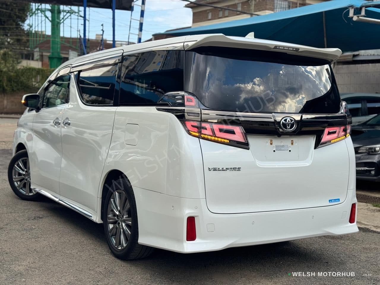 2020 Toyota Vellfire Golden Eye 2.5L Petrol MPV, photo 6