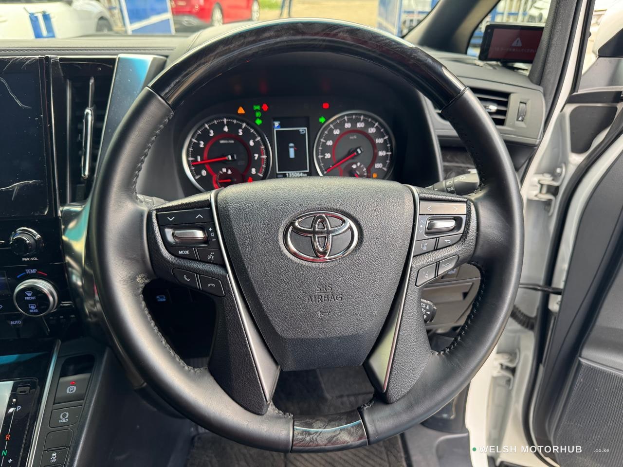 2020 Toyota Vellfire Golden Eye 2.5L Petrol MPV, photo 7