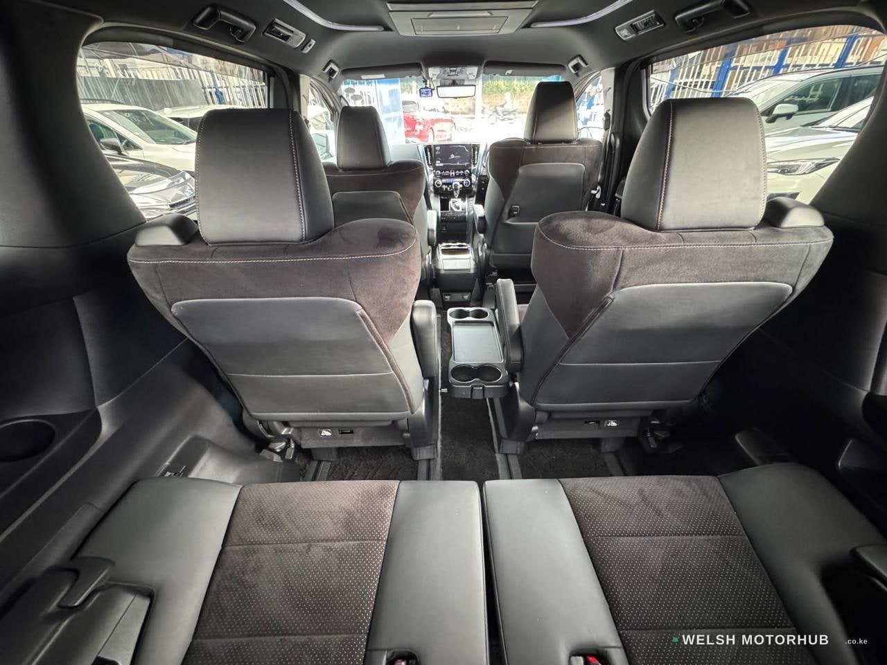 2020 Toyota Vellfire Golden Eye 2.5L Petrol MPV, photo 15