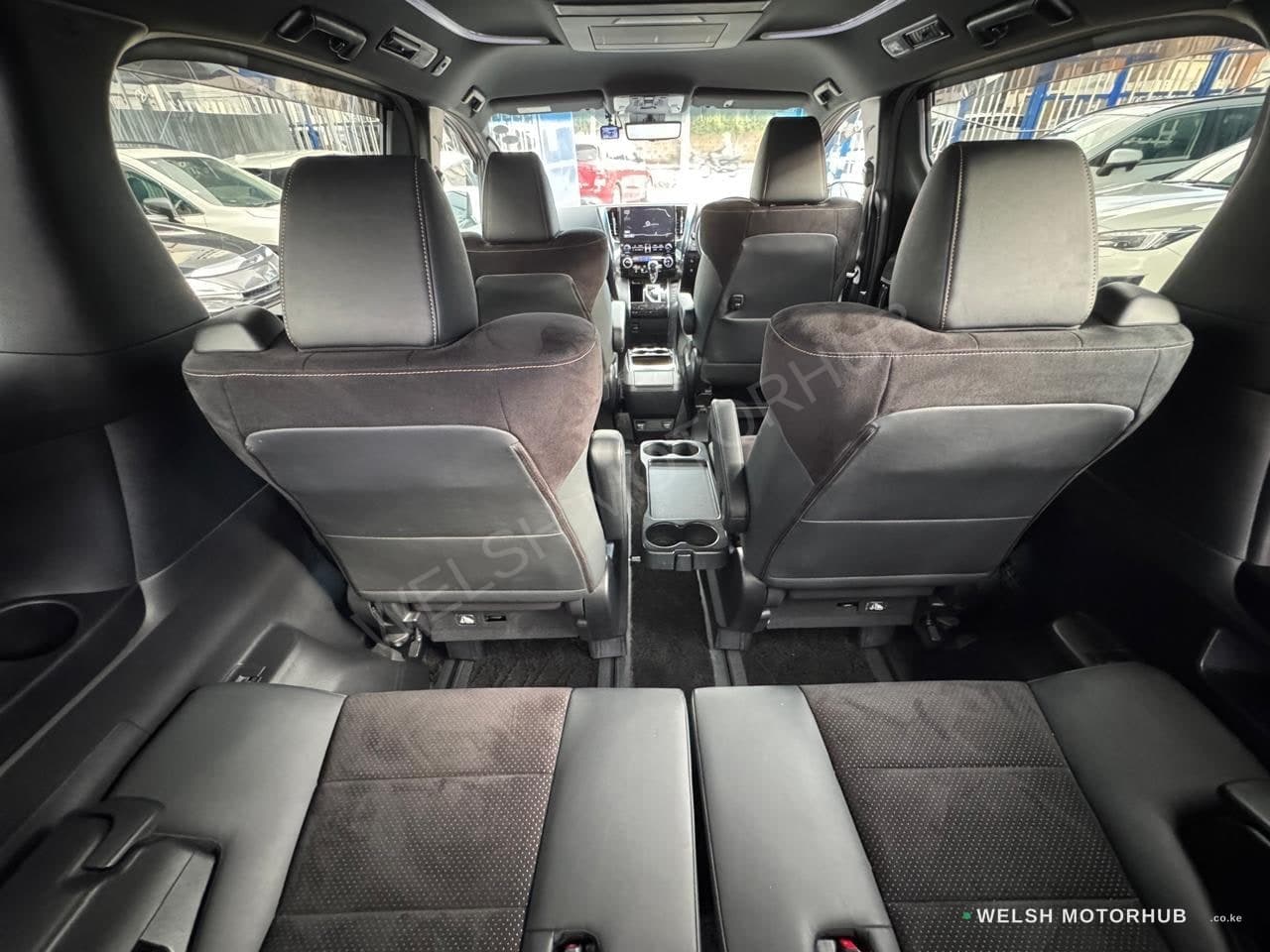 2020 Toyota Vellfire Golden Eye 2.5L Petrol MPV, photo 15