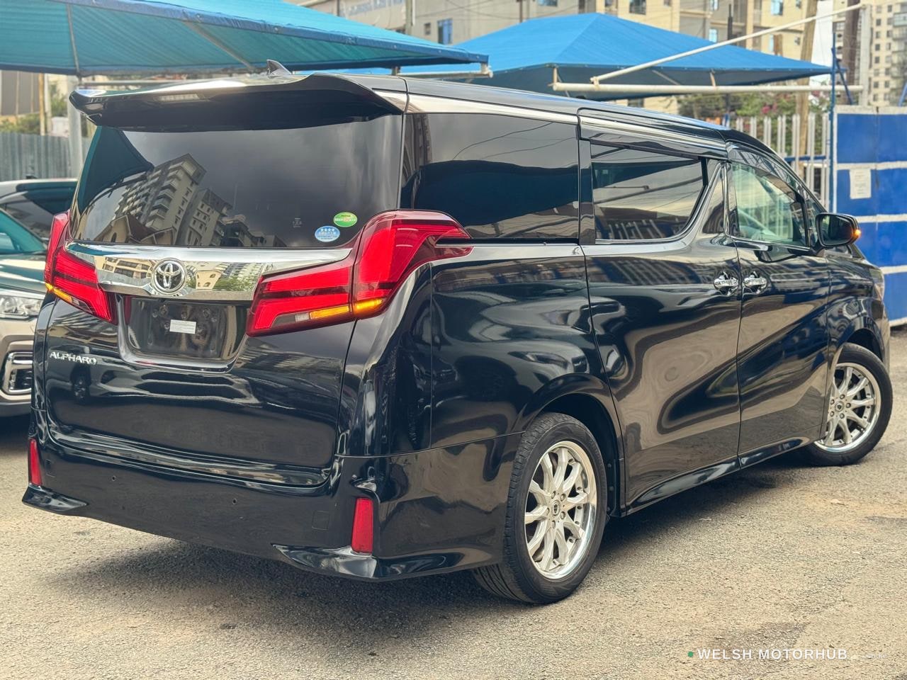 2019 Toyota Alphard 2.5L Petrol MPV, photo 4