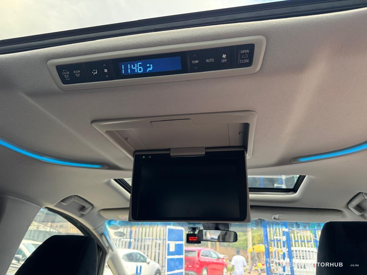 2019 Toyota Alphard 2.5L Petrol MPV, photo 15
