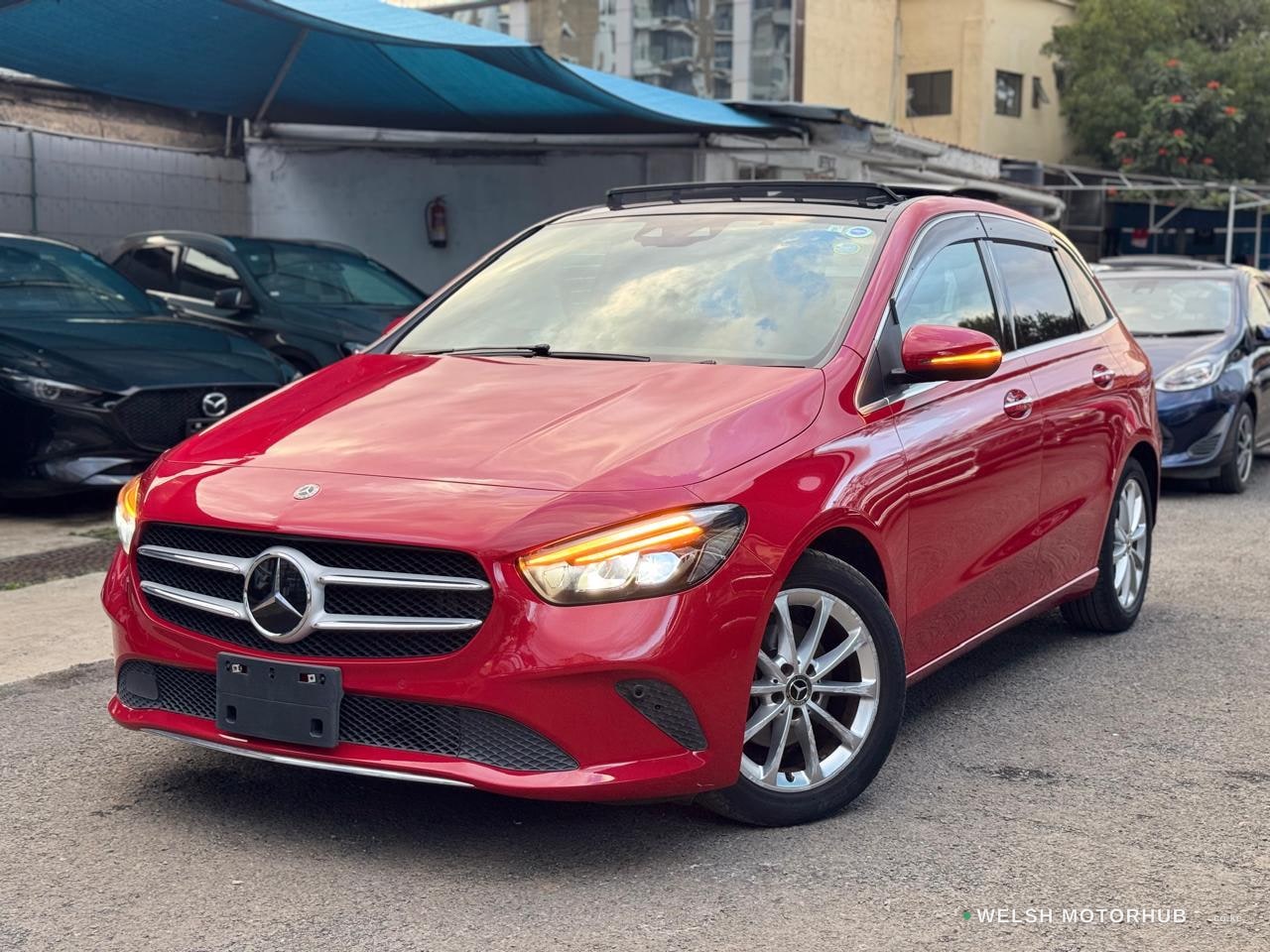 Mercedes-Benz B180