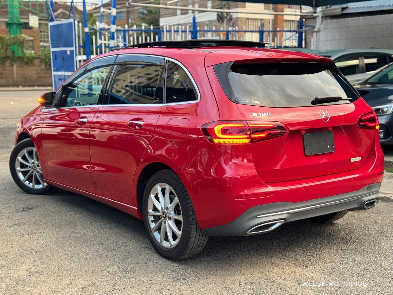 2019 Mercedes-Benz B180 Petrol Hatchback, photo 4