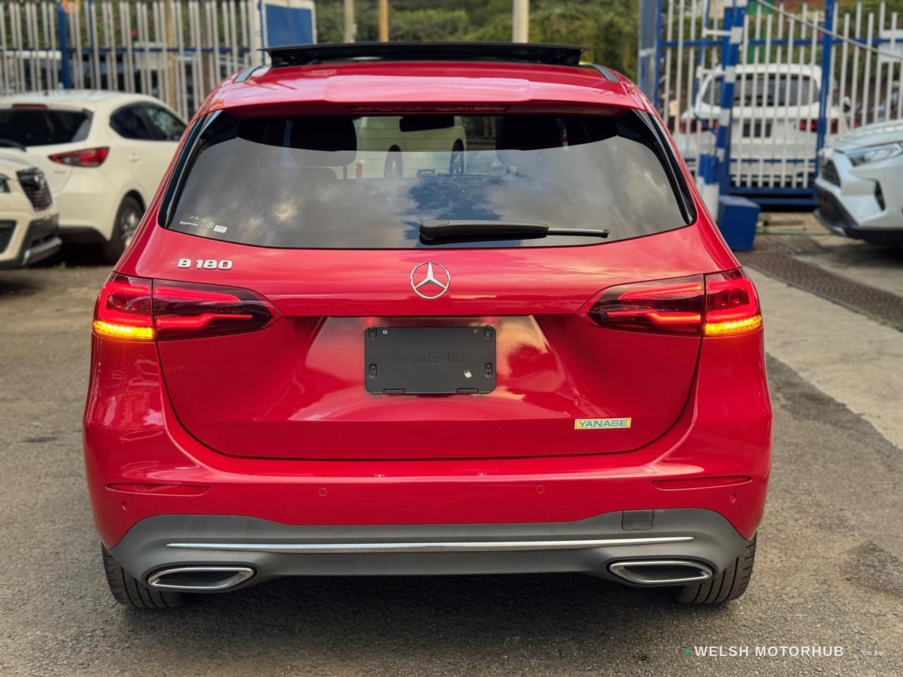 2019 Mercedes-Benz B180 Petrol Hatchback, photo 5