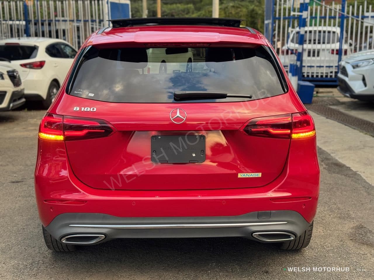 2019 Mercedes-Benz B180 Petrol Hatchback, photo 5