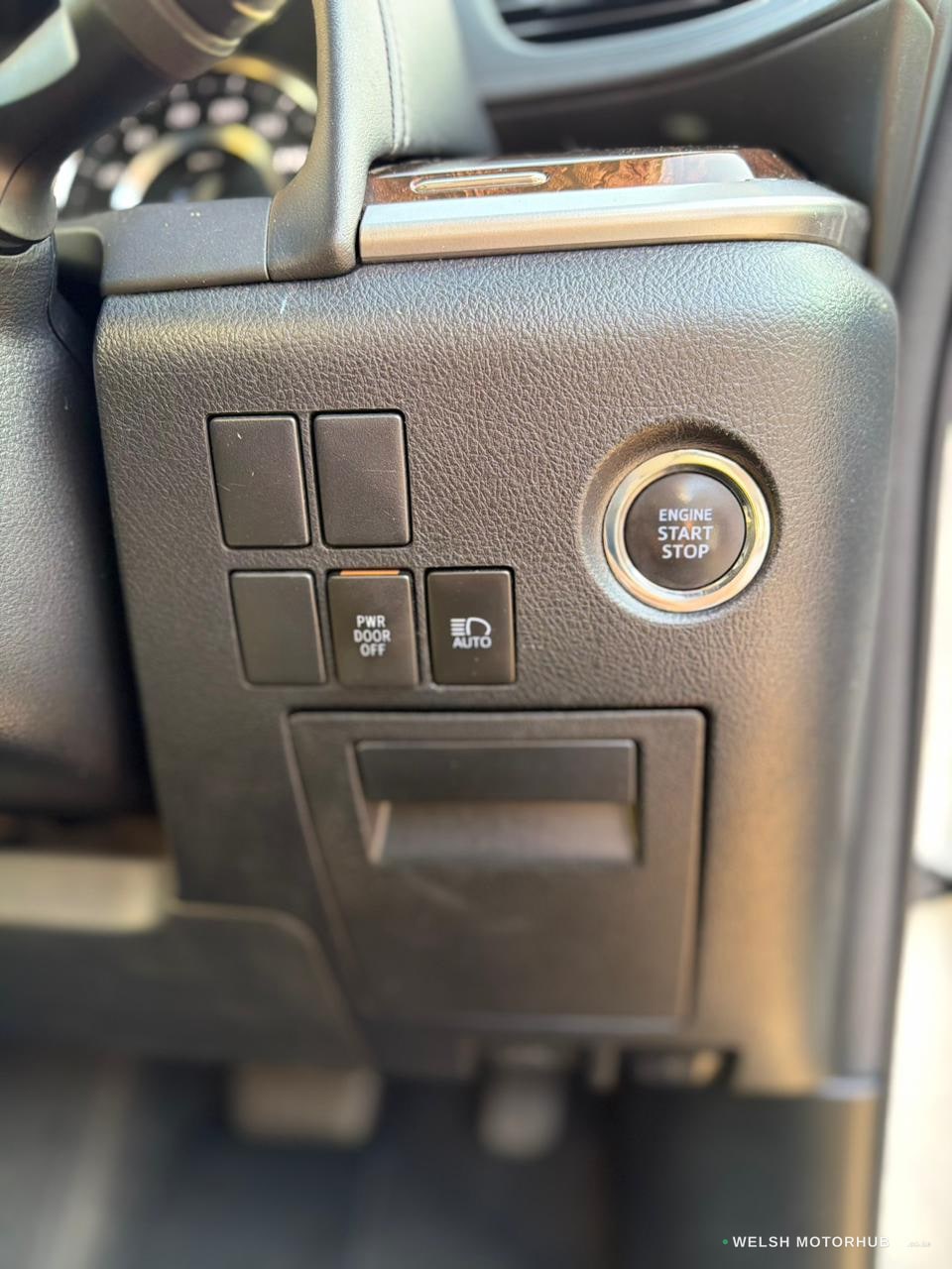 2019 Toyota Alphard 2.5L Petrol MPV, photo 6