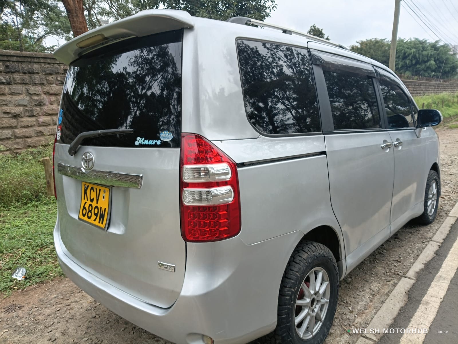2012 Toyota Noah 2L Petrol MPV, photo 7