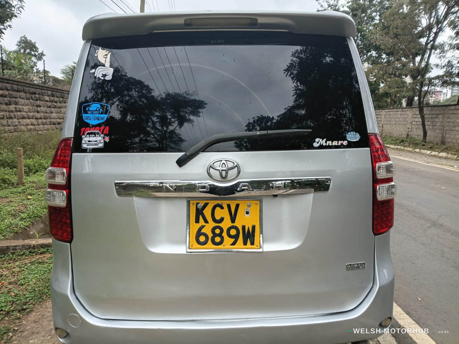 2012 Toyota Noah 2L Petrol MPV, photo 6