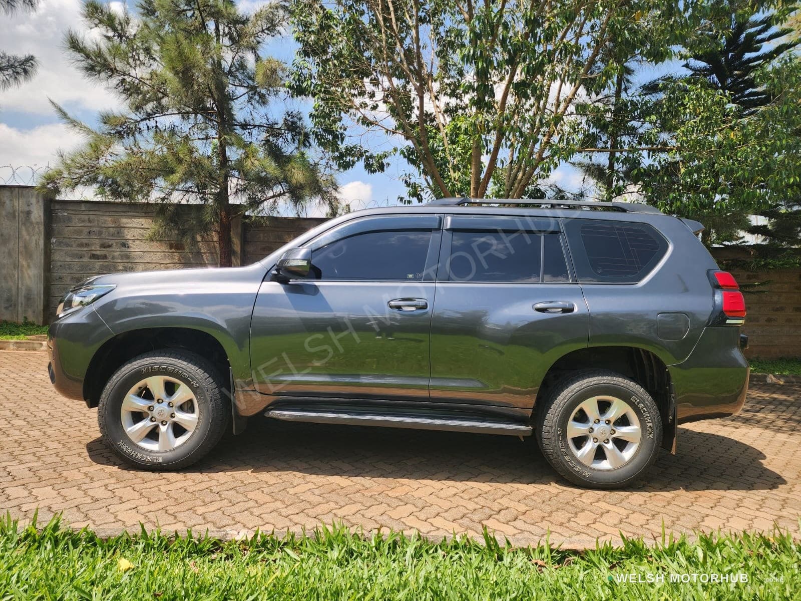 2009 Toyota Land Cruiser Prado VX-L 3L Diesel SUV, photo 3