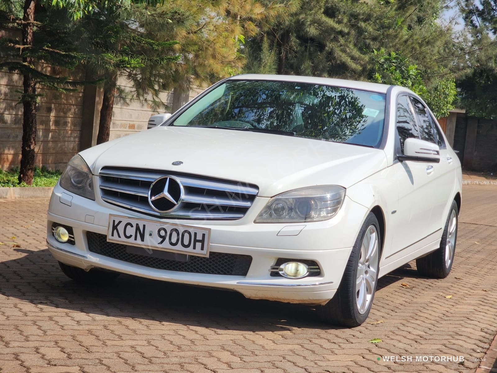 Mercedes-Benz C200