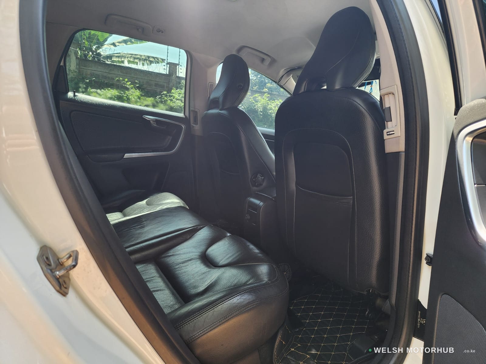 2014 Volvo XC60 2L Petrol SUV, photo 14