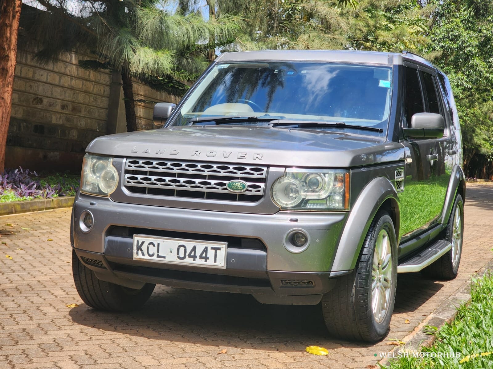 2010 Land Rover Discovery 4 TDV6 HSE 3L Diesel SUV, photo 3