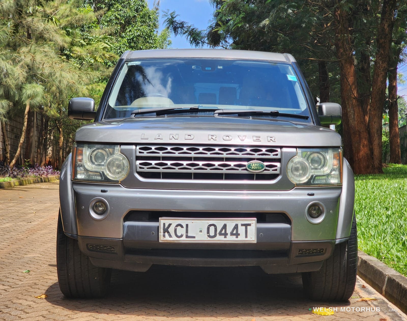 Land Rover Discovery 4 ( TDV6 HSE )