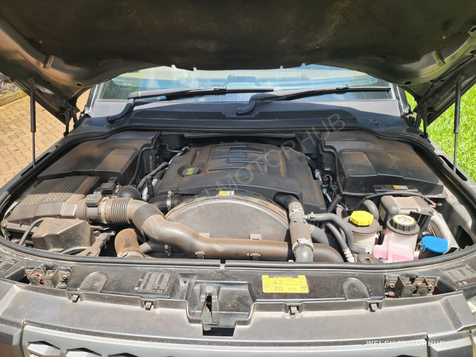 2010 Land Rover Discovery 4 TDV6 HSE 3L Diesel SUV, photo 9