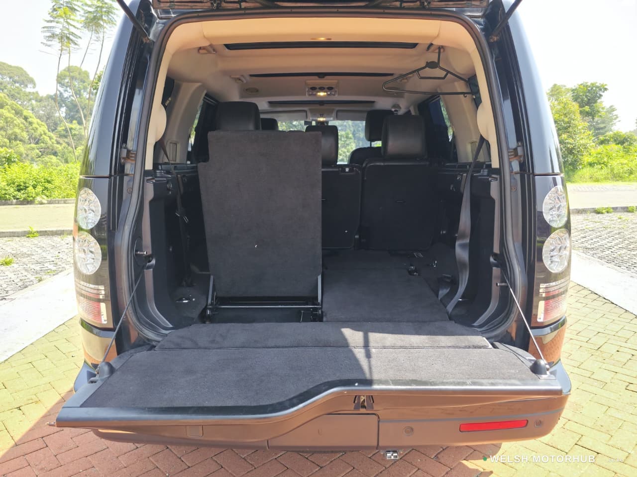 2016 Land Rover Discovery 4 SDV6 HSE Luxury 3L Diesel SUV, photo 10