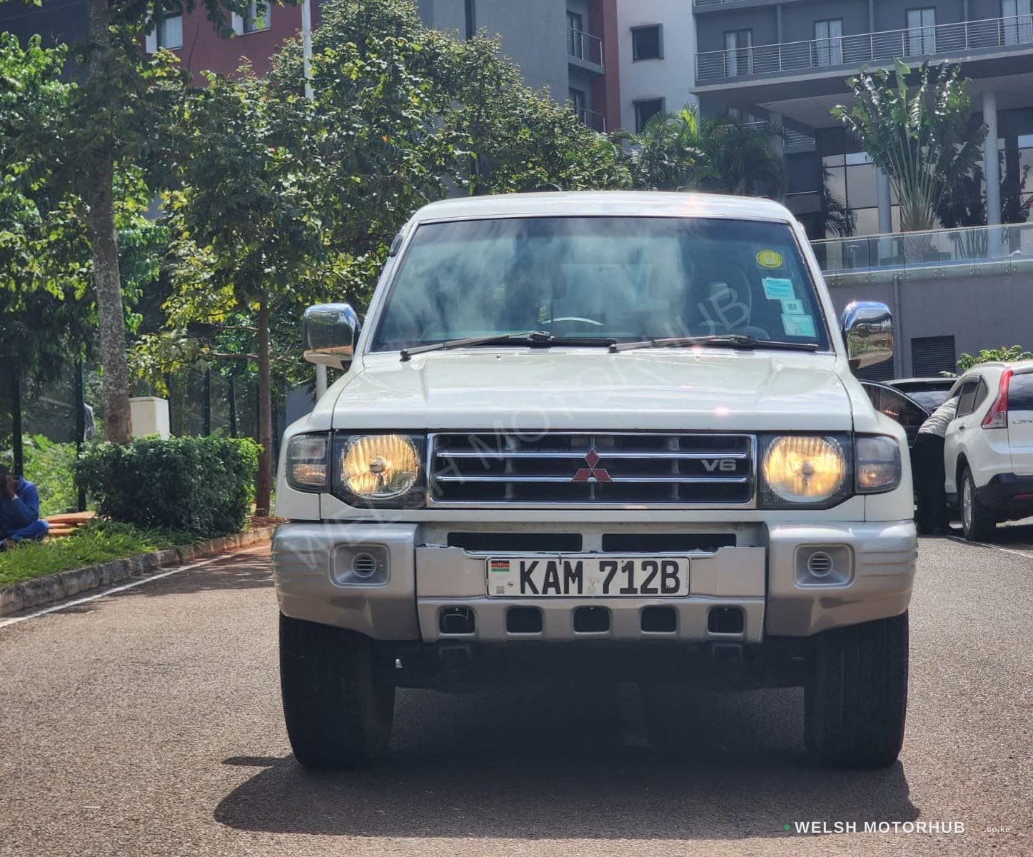 1999 Mitsubishi Pajero Exceed 3L Petrol SUV, photo 2