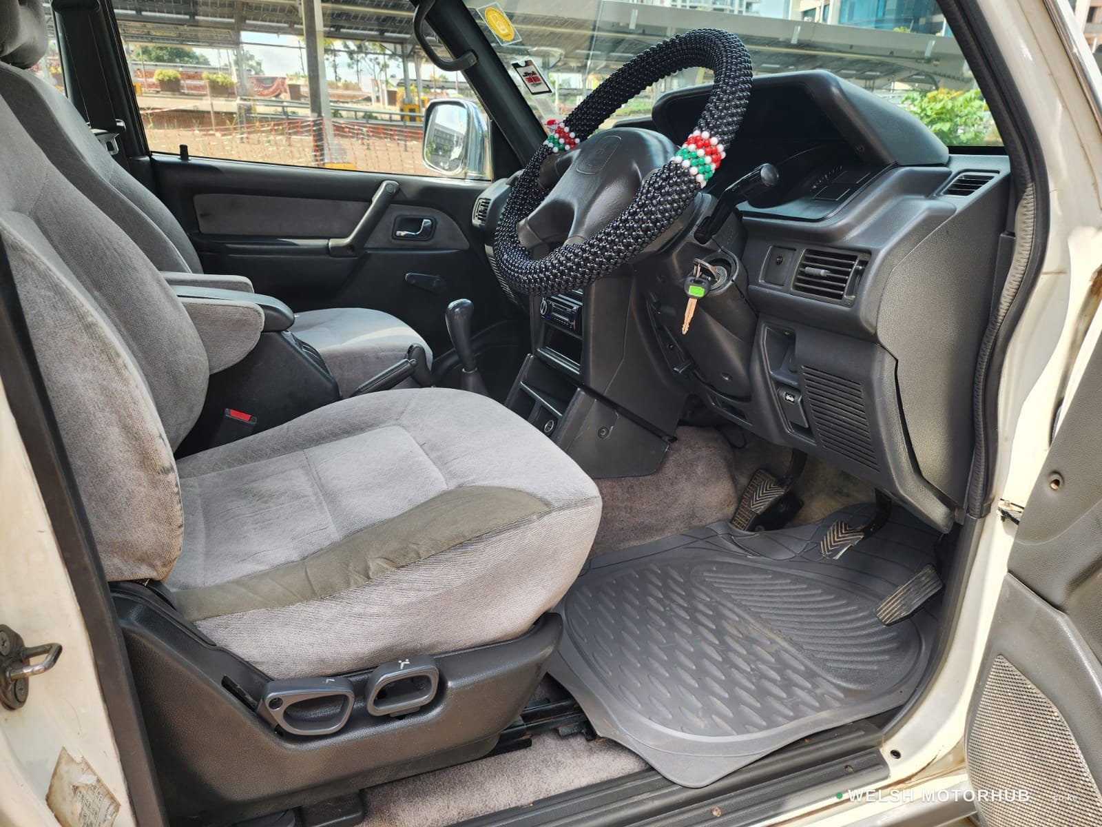 1999 Mitsubishi Pajero Exceed 3L Petrol SUV, photo 9