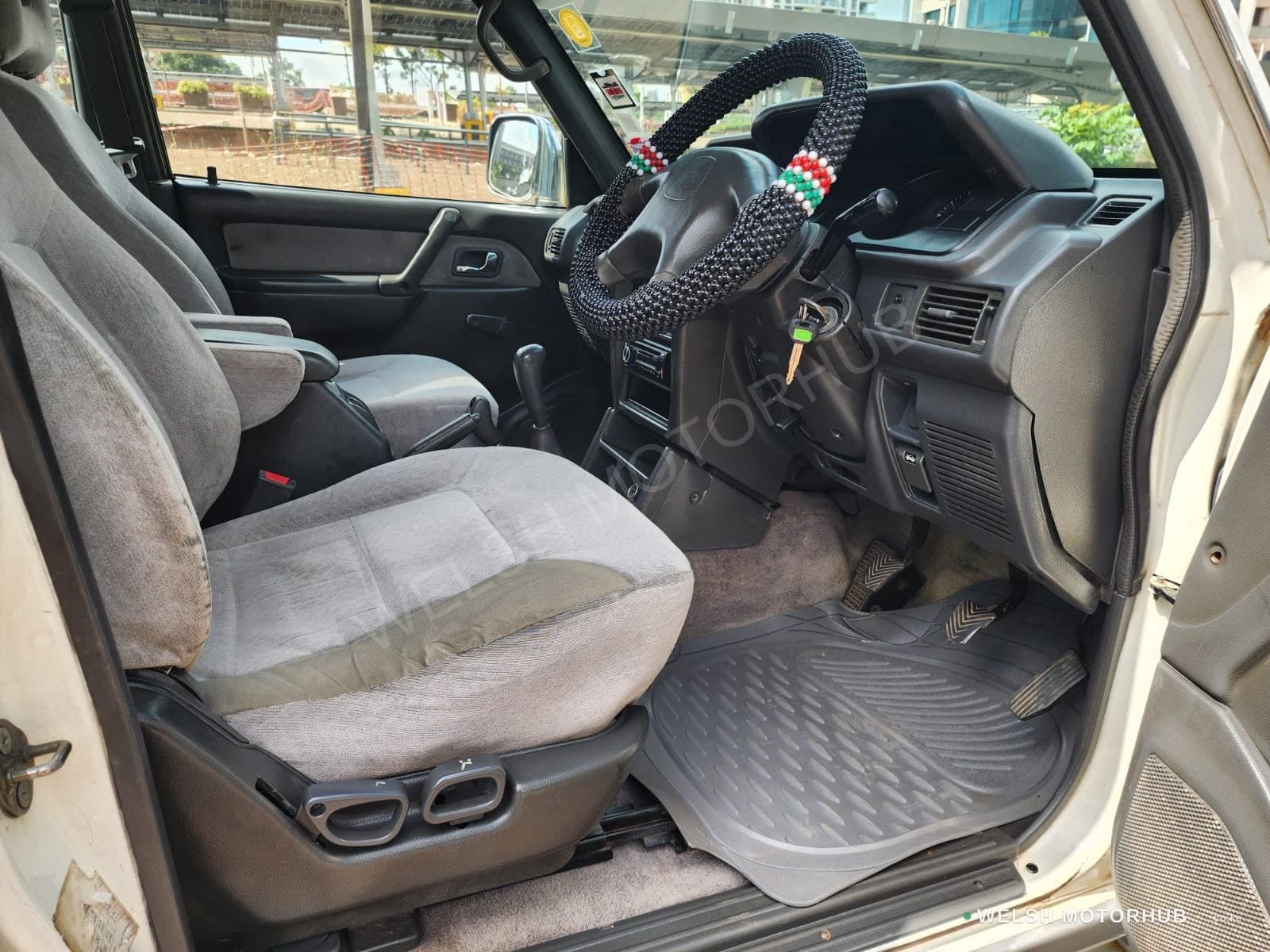 1999 Mitsubishi Pajero Exceed 3L Petrol SUV, photo 9