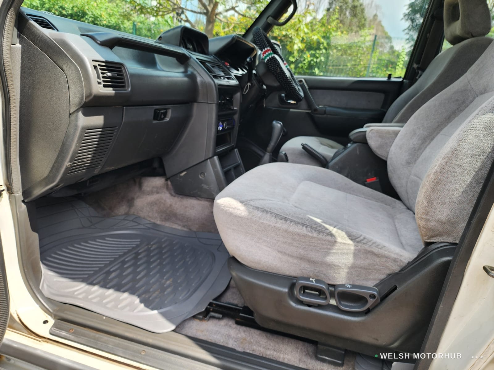 1999 Mitsubishi Pajero Exceed 3L Petrol SUV, photo 10
