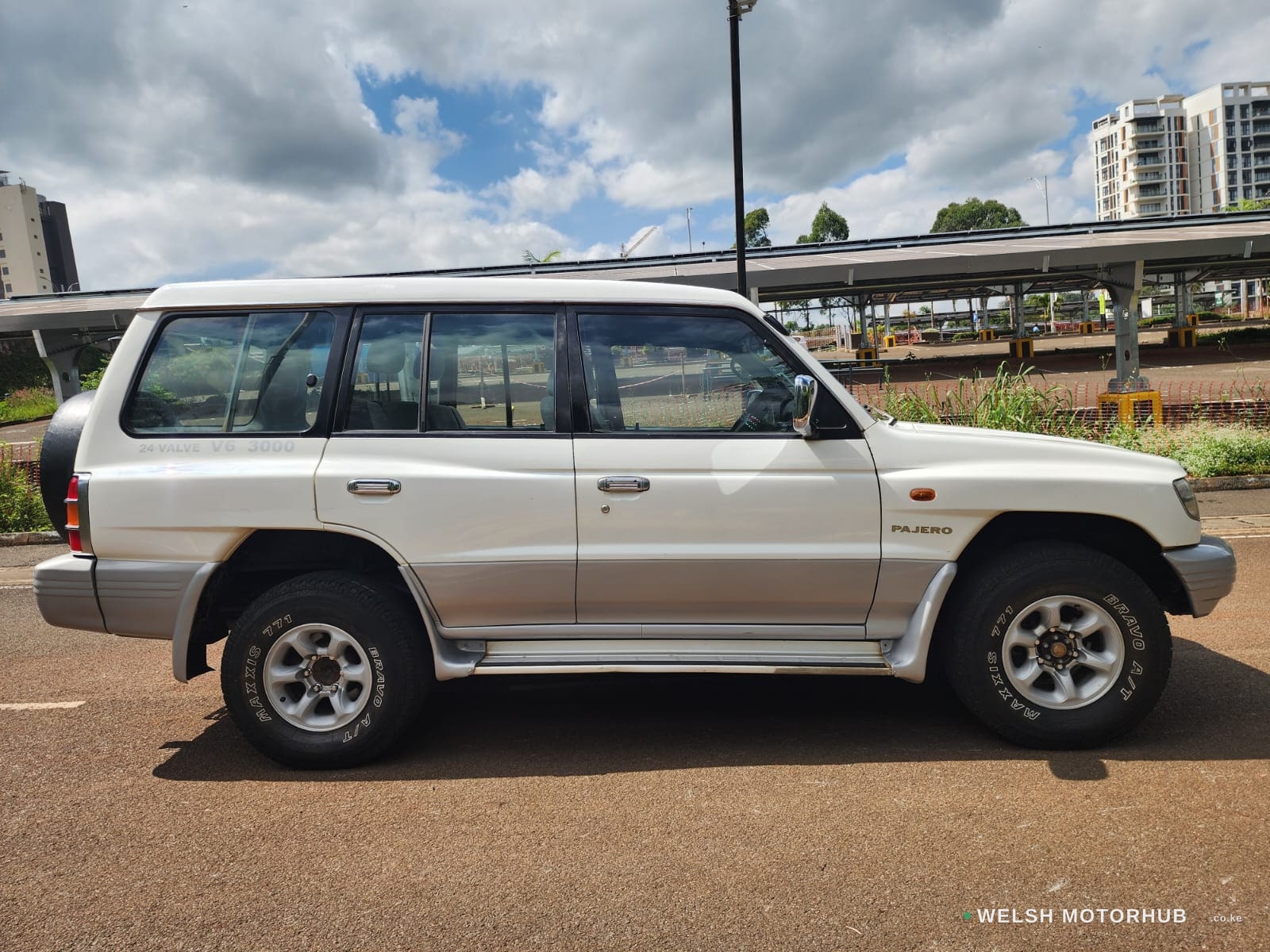 1999 Mitsubishi Pajero Exceed 3L Petrol SUV, photo 5