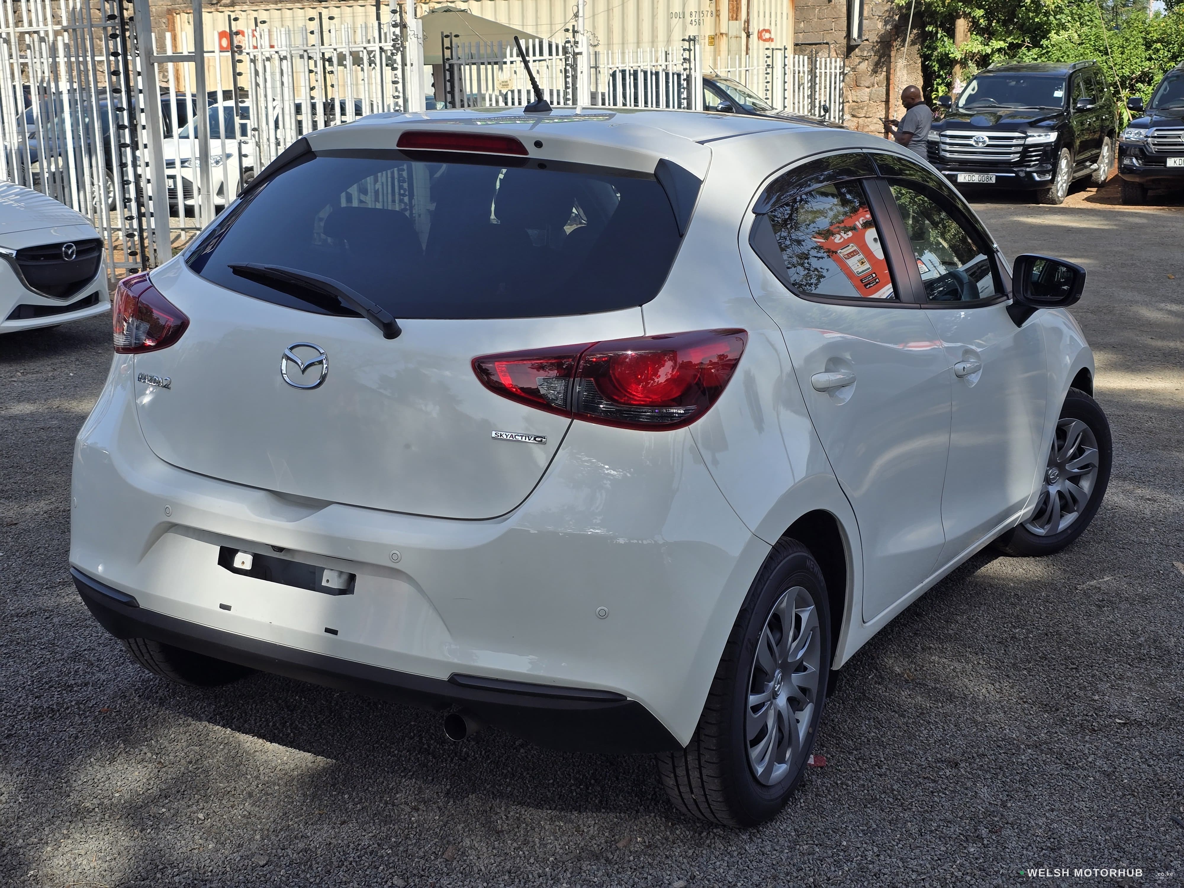 2020 Mazda 2 1.5L Petrol Hatchback, photo 5