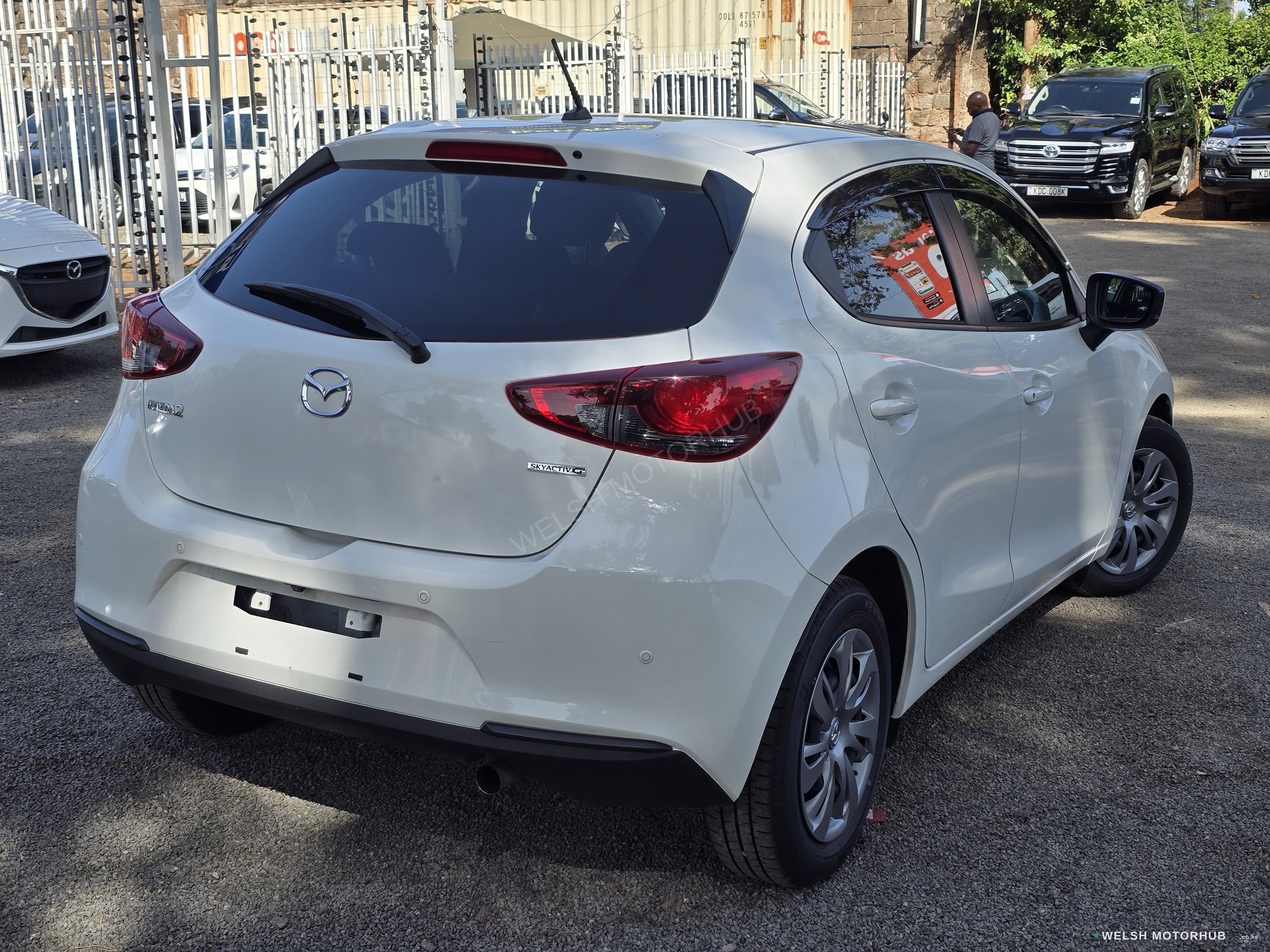 2020 Mazda 2 1.5L Petrol Hatchback, photo 5