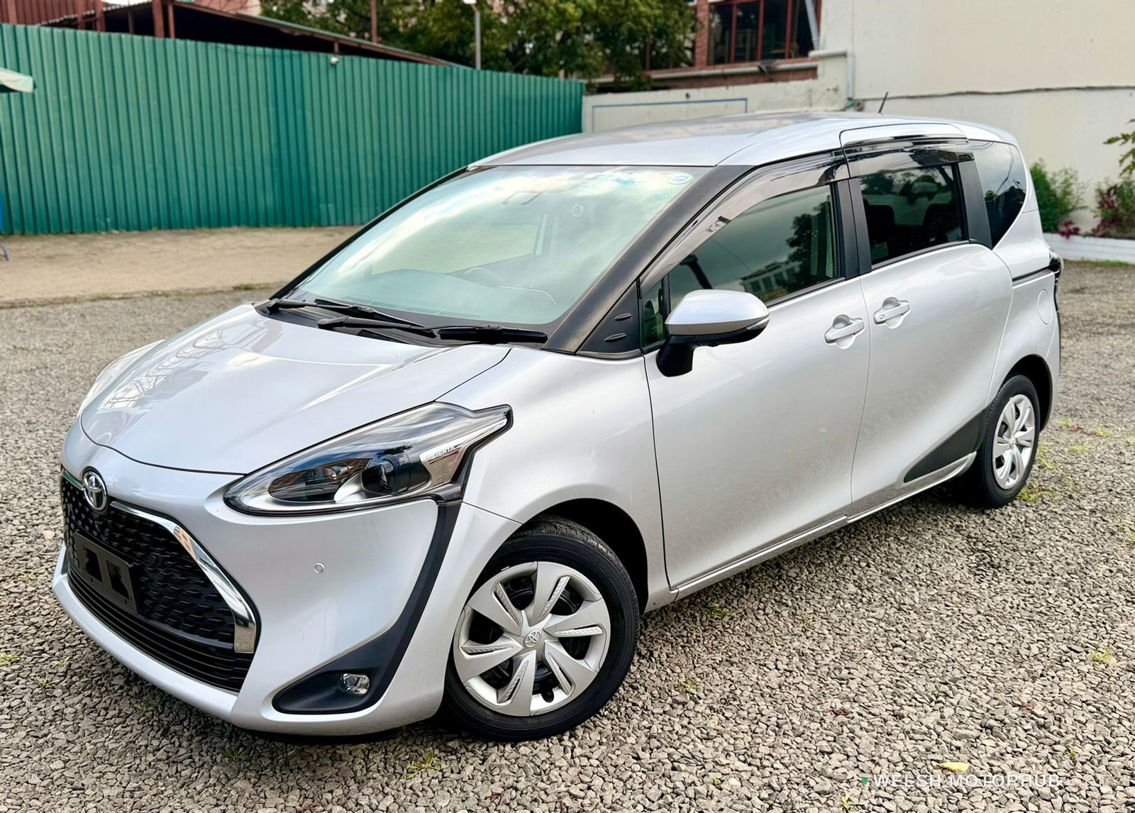 2020 Toyota Sienta Petrol MPV, photo 2