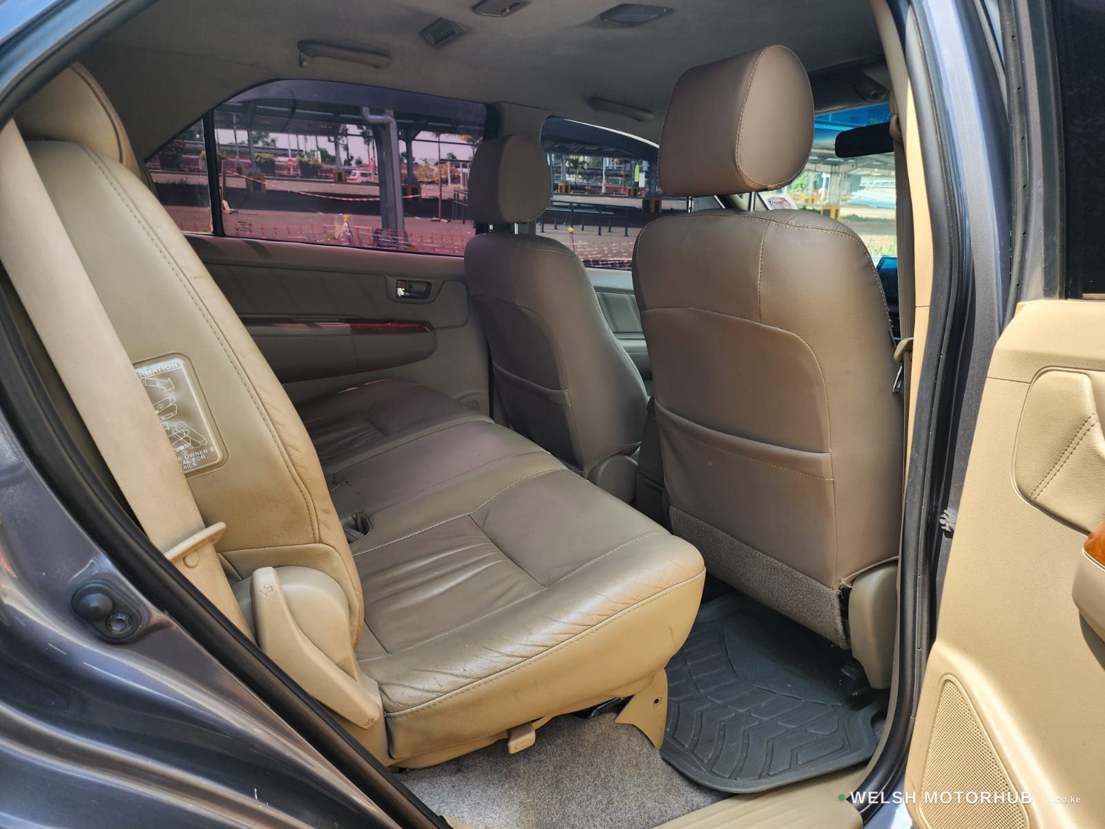 2011 Toyota Fortuner 3L Diesel SUV, photo 13