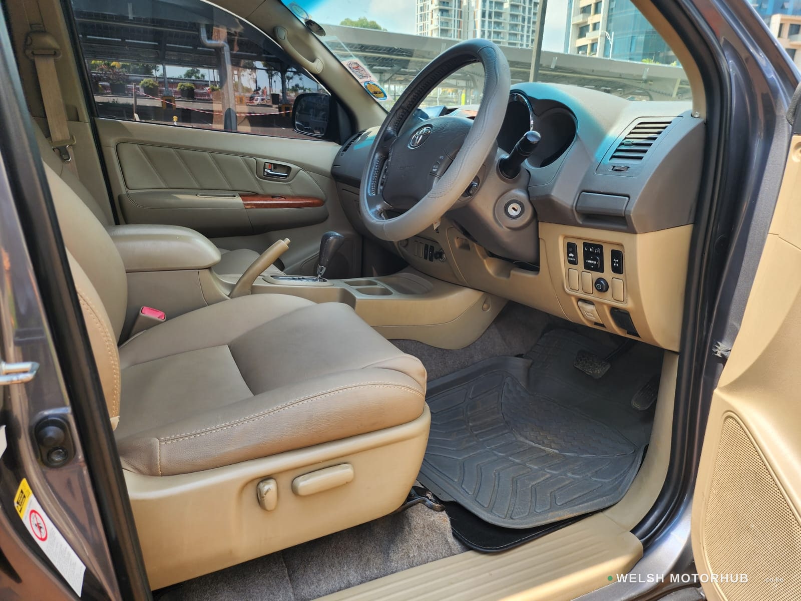 2011 Toyota Fortuner 3L Diesel SUV, photo 10