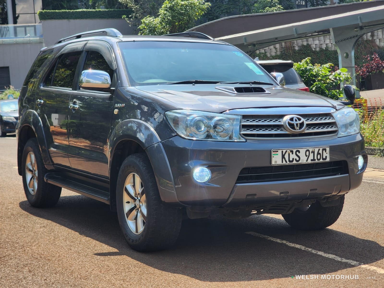 2011 Toyota Fortuner 3L Diesel SUV, photo 7