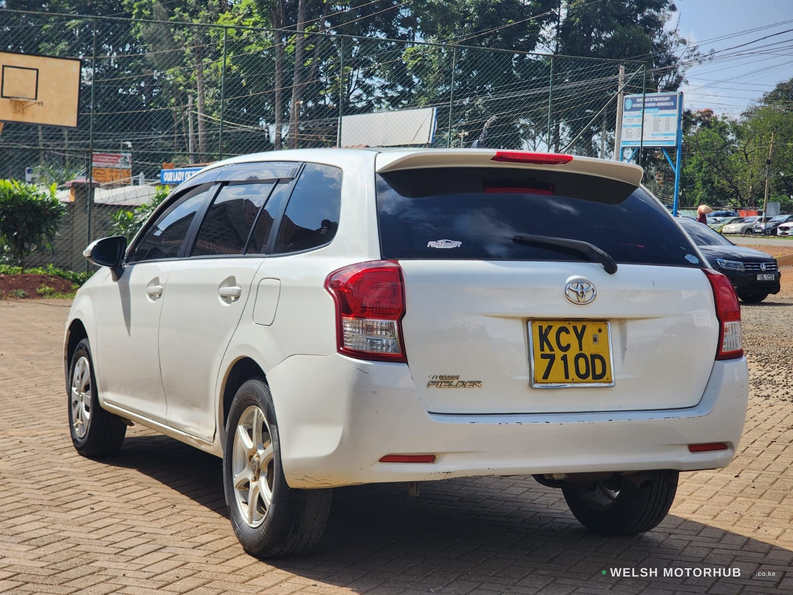 2013 Toyota Fielder 1.5L Petrol Hatchback, photo 5