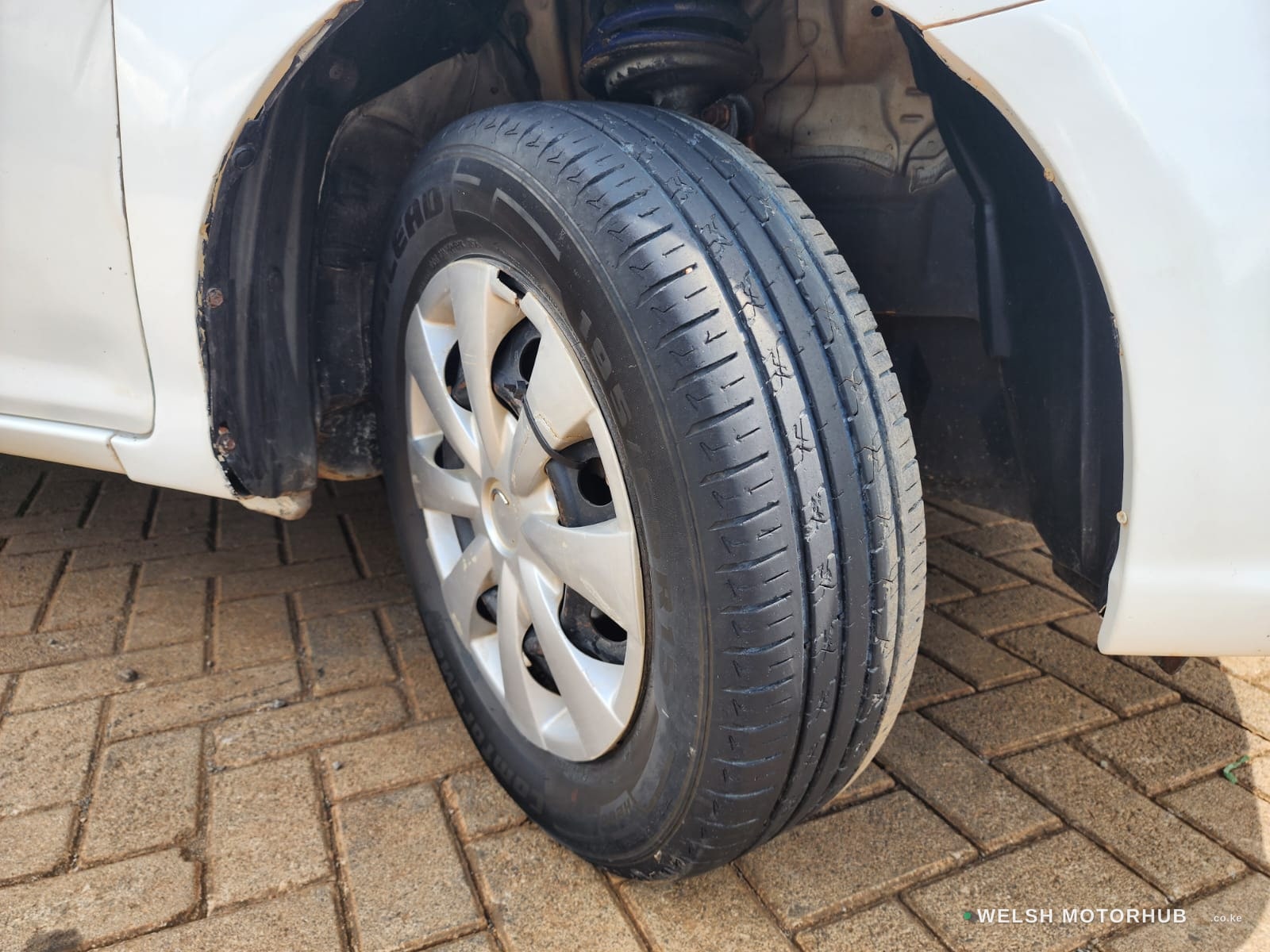 2013 Toyota Fielder 1.5L Petrol Hatchback, photo 12