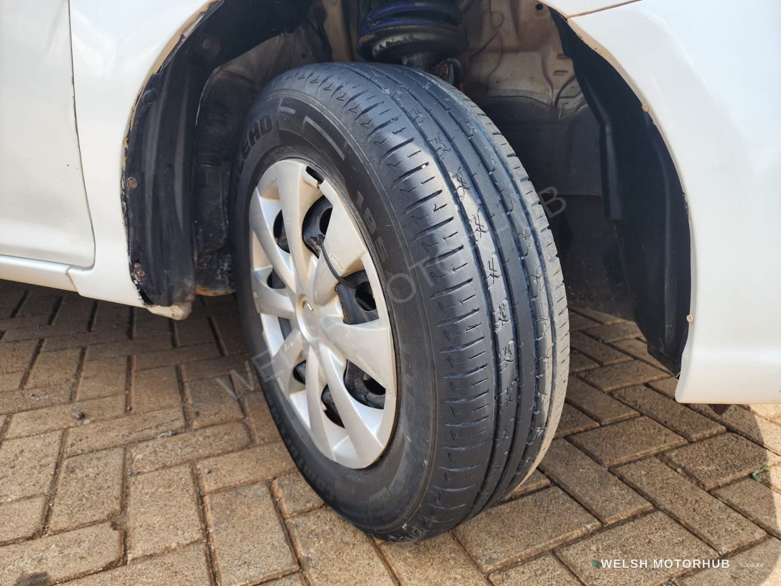 2013 Toyota Fielder 1.5L Petrol Hatchback, photo 12