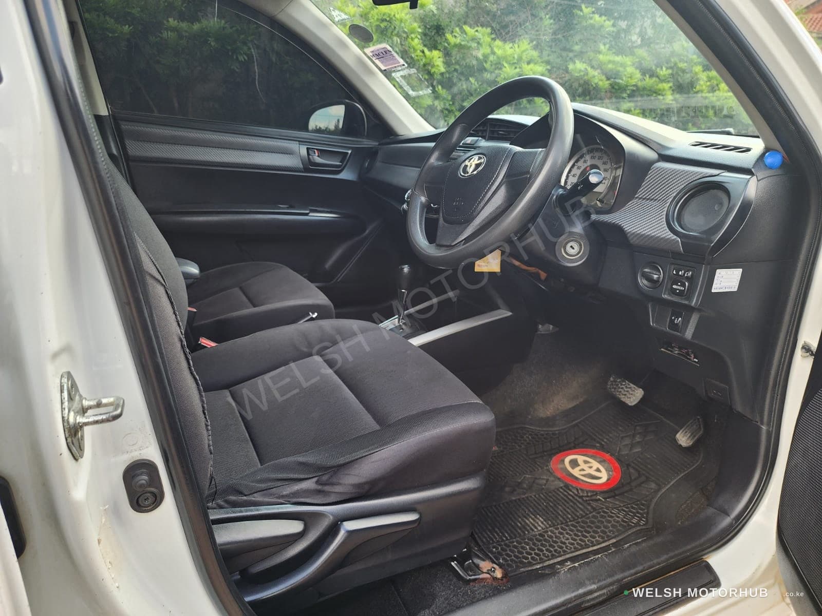 2013 Toyota Fielder 1.5L Petrol Hatchback, photo 13