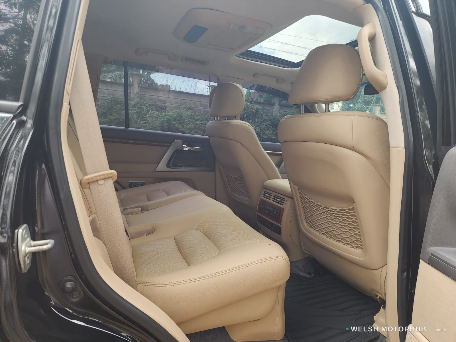 2013 Toyota Land Cruiser 200 Sahara 4.5L Diesel SUV, photo 10