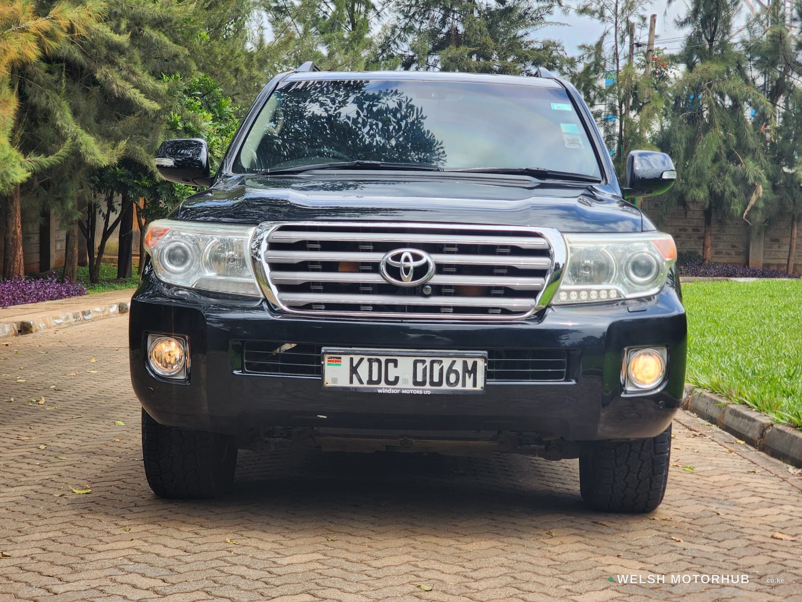 2013 Toyota Land Cruiser 200 Sahara 4.5L Diesel SUV, photo 2