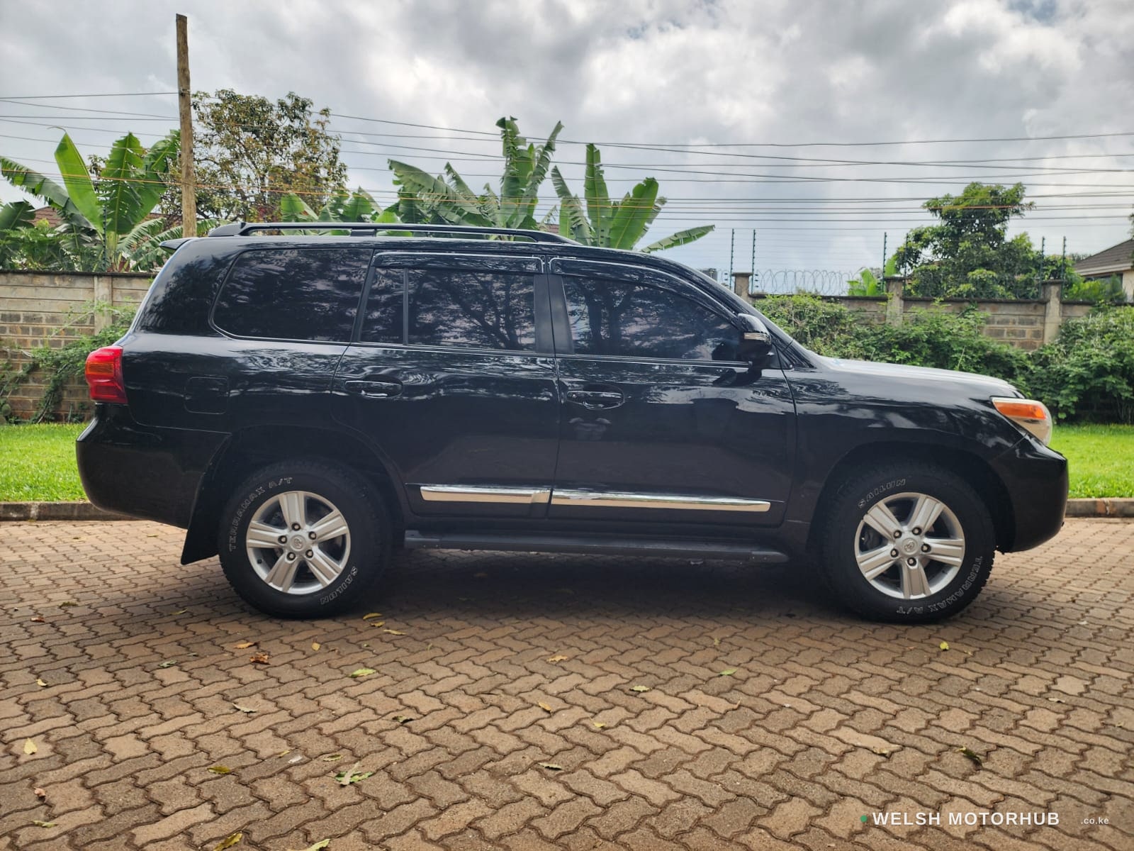 2013 Toyota Land Cruiser 200 Sahara 4.5L Diesel SUV, photo 6