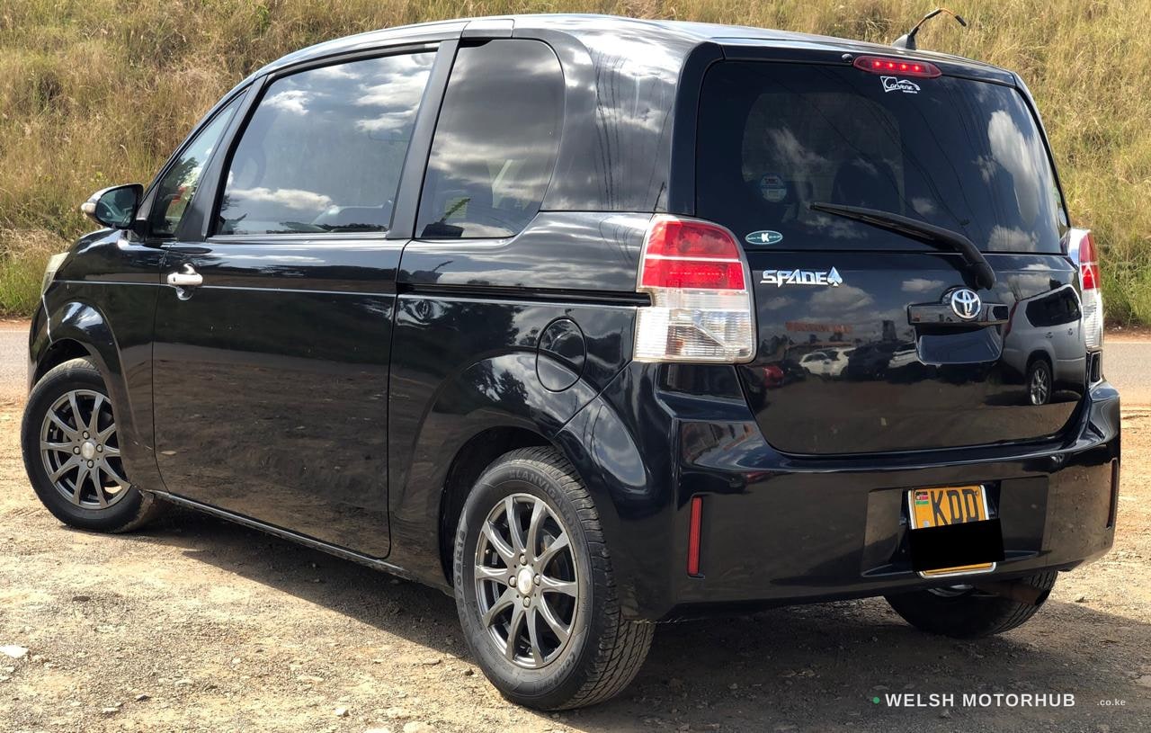 2014 Toyota Spade 1.5L Petrol MPV, photo 3