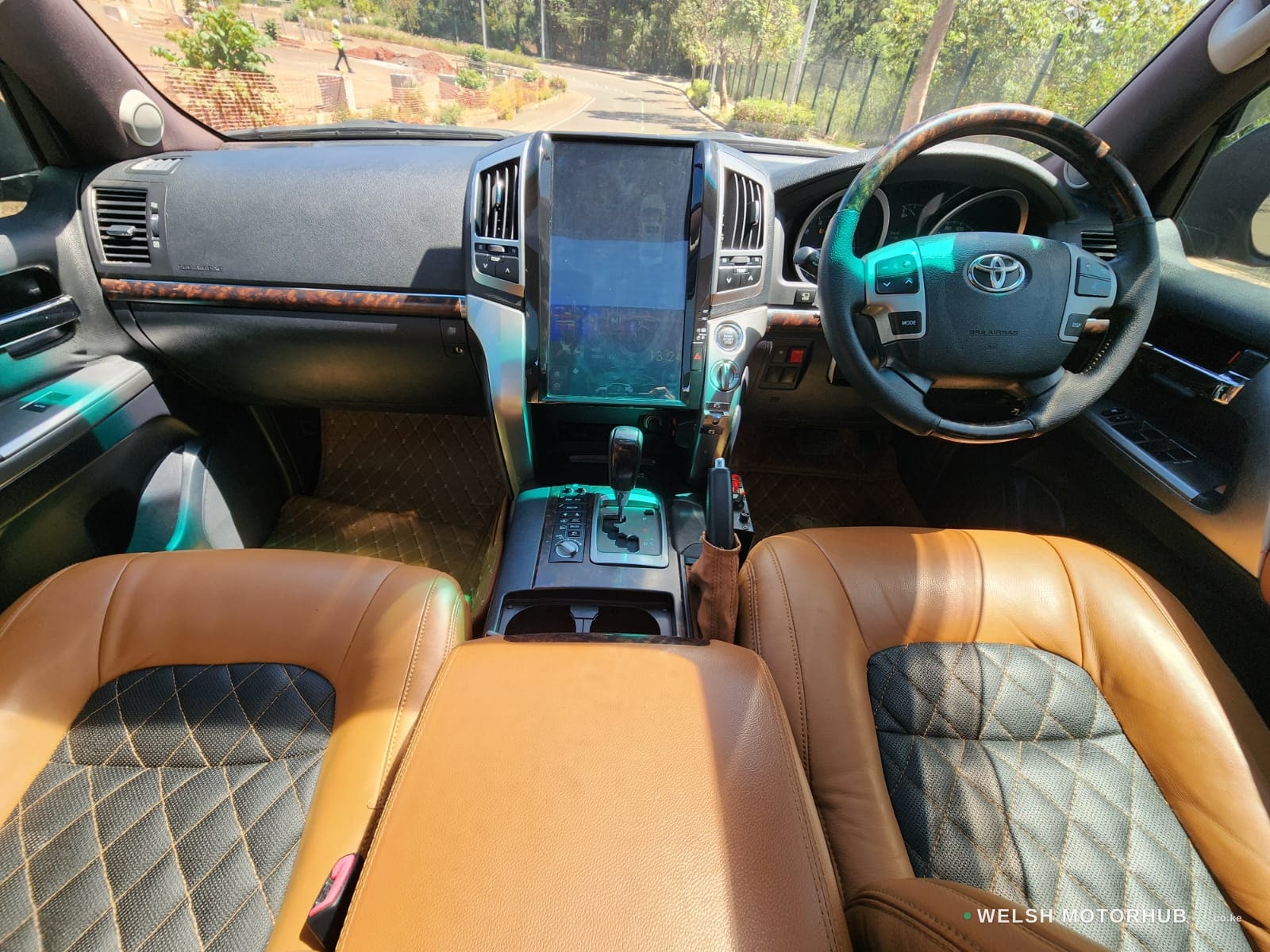 2014 Toyota Land Cruiser V8 4.6L Petrol SUV, photo 9
