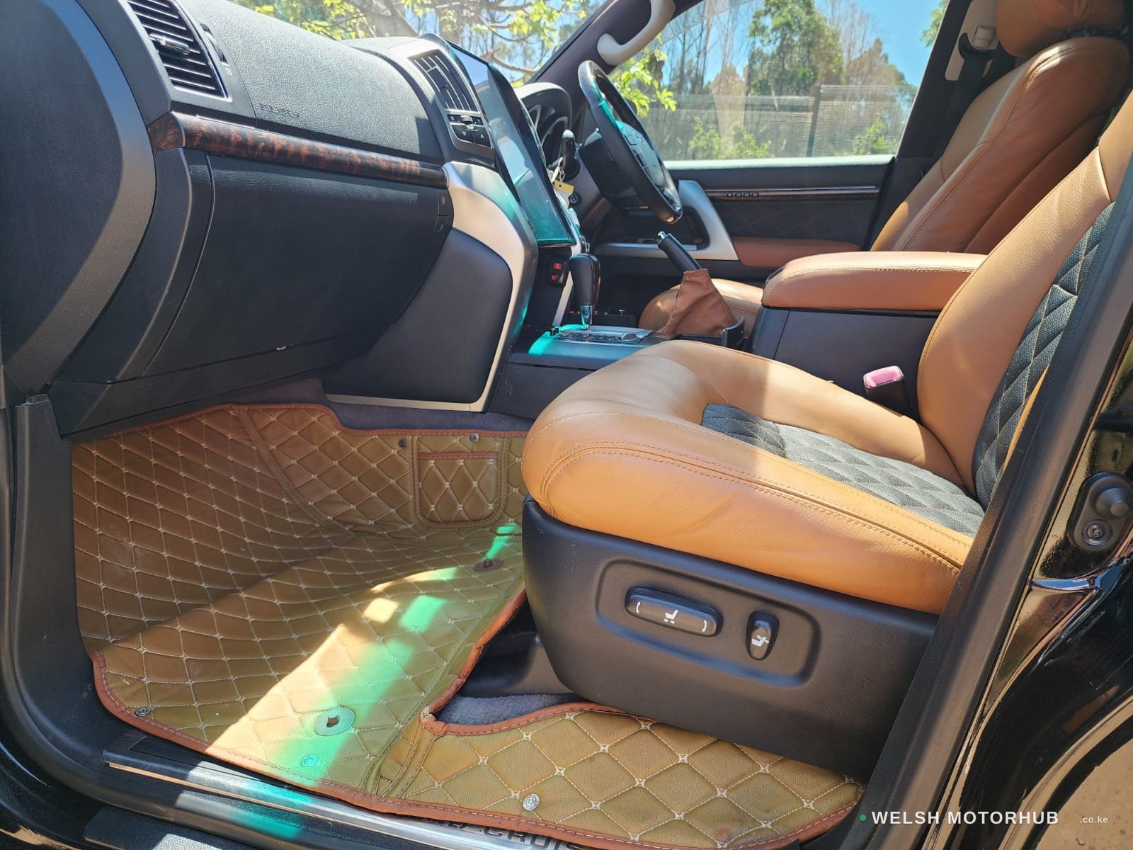 2014 Toyota Land Cruiser V8 4.6L Petrol SUV, photo 8