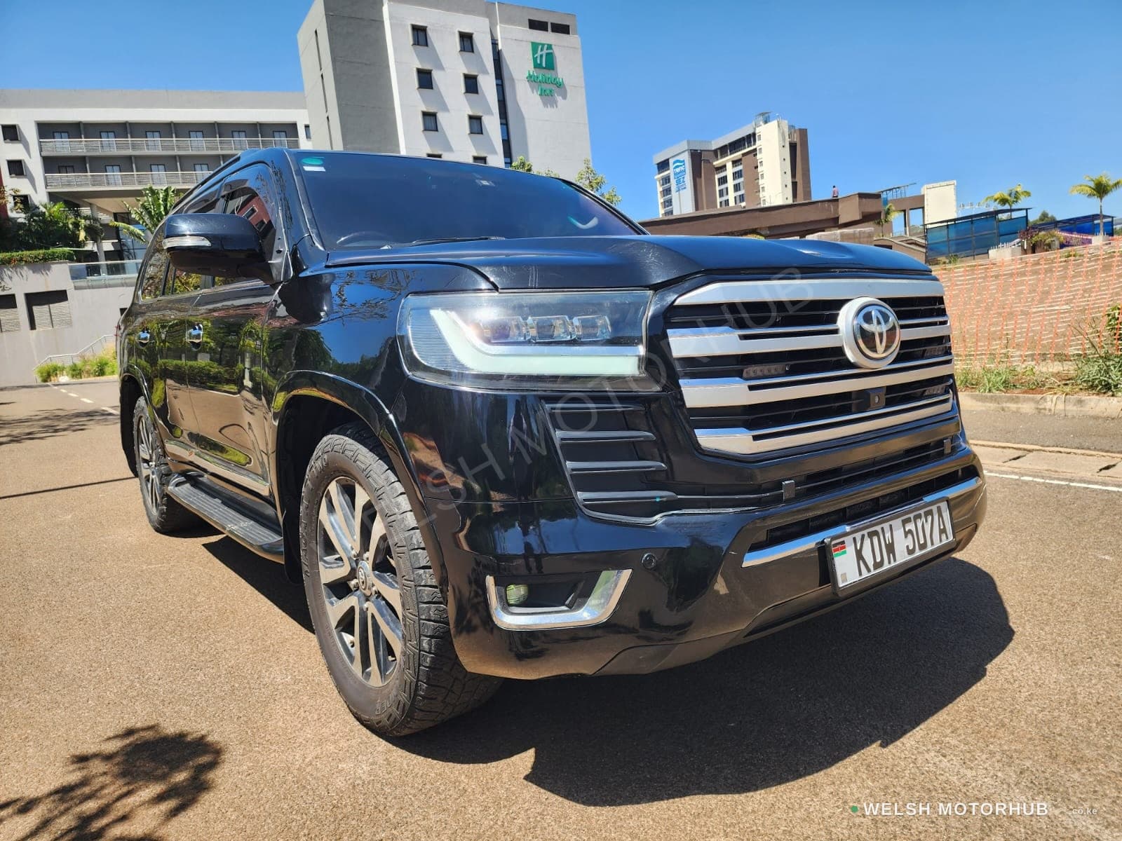 2014 Toyota Land Cruiser V8 4.6L Petrol SUV, photo 4