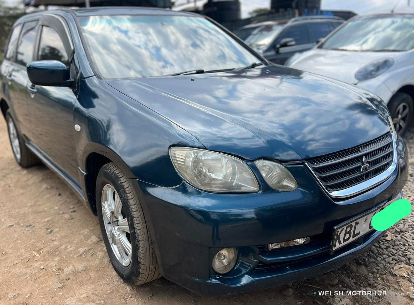 2005 Mitsubishi Airtrek 2L Petrol Hatchback, photo 4